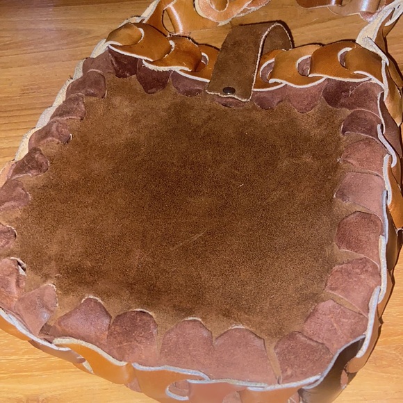 Handmade leather and cowhide shoulder bag - Picture 3 of 4